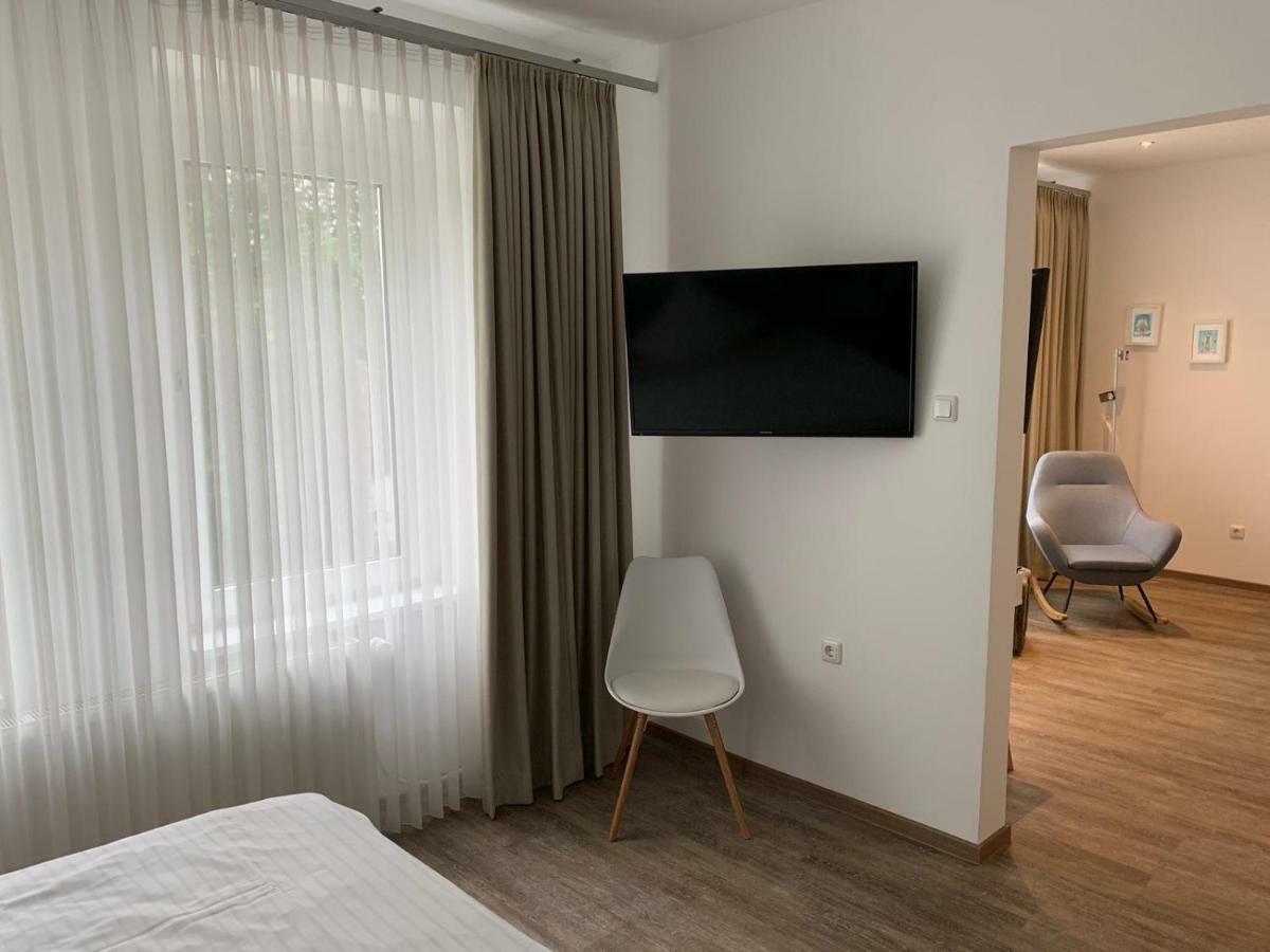 Hotel Und Apartment Garni Eurode Live 헤르조겐라트 외부 사진