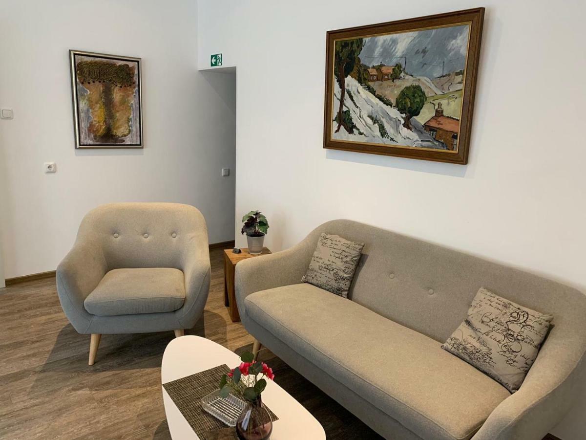 Hotel Und Apartment Garni Eurode Live 헤르조겐라트 외부 사진